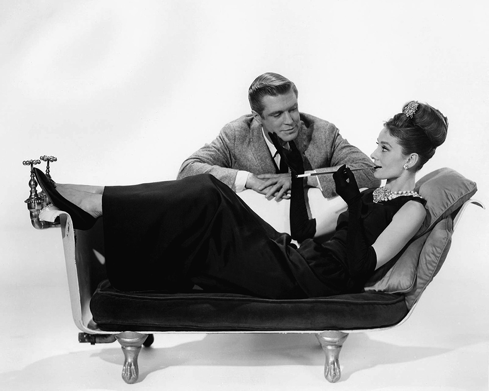 Audrey Hepburn i George Peppard w Śniadaniu u Tiffanyego (Fot. Donaldson Collection, Getty Images)