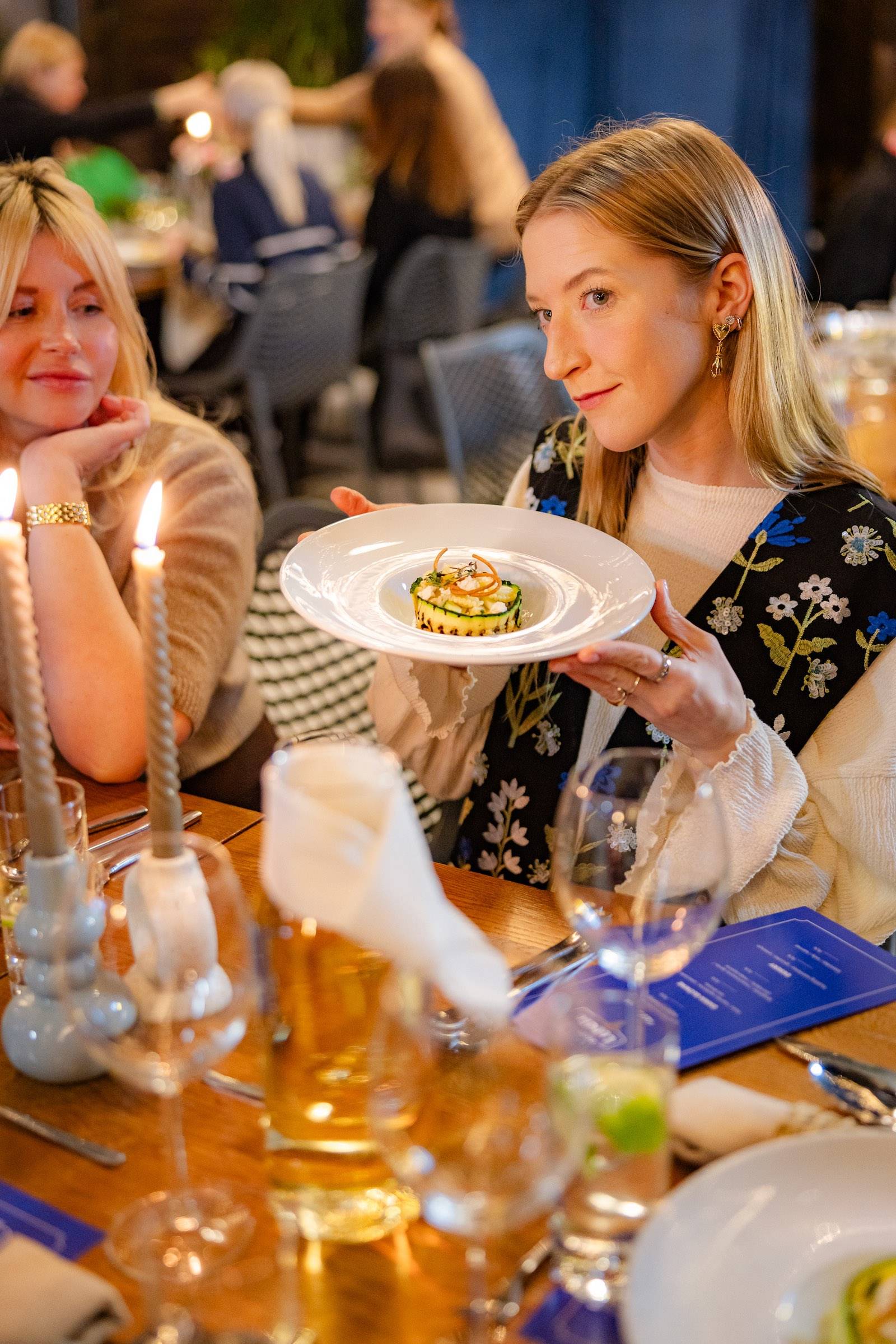 Lara Gessler w restauracji Prosta Pasta (Fot. Materiały prasowe)