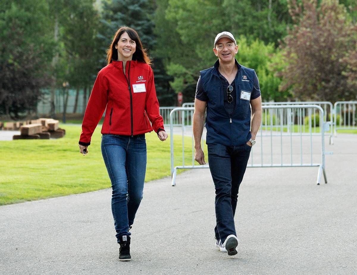 Mackenzie i Jeff Bezos w 2013 roku