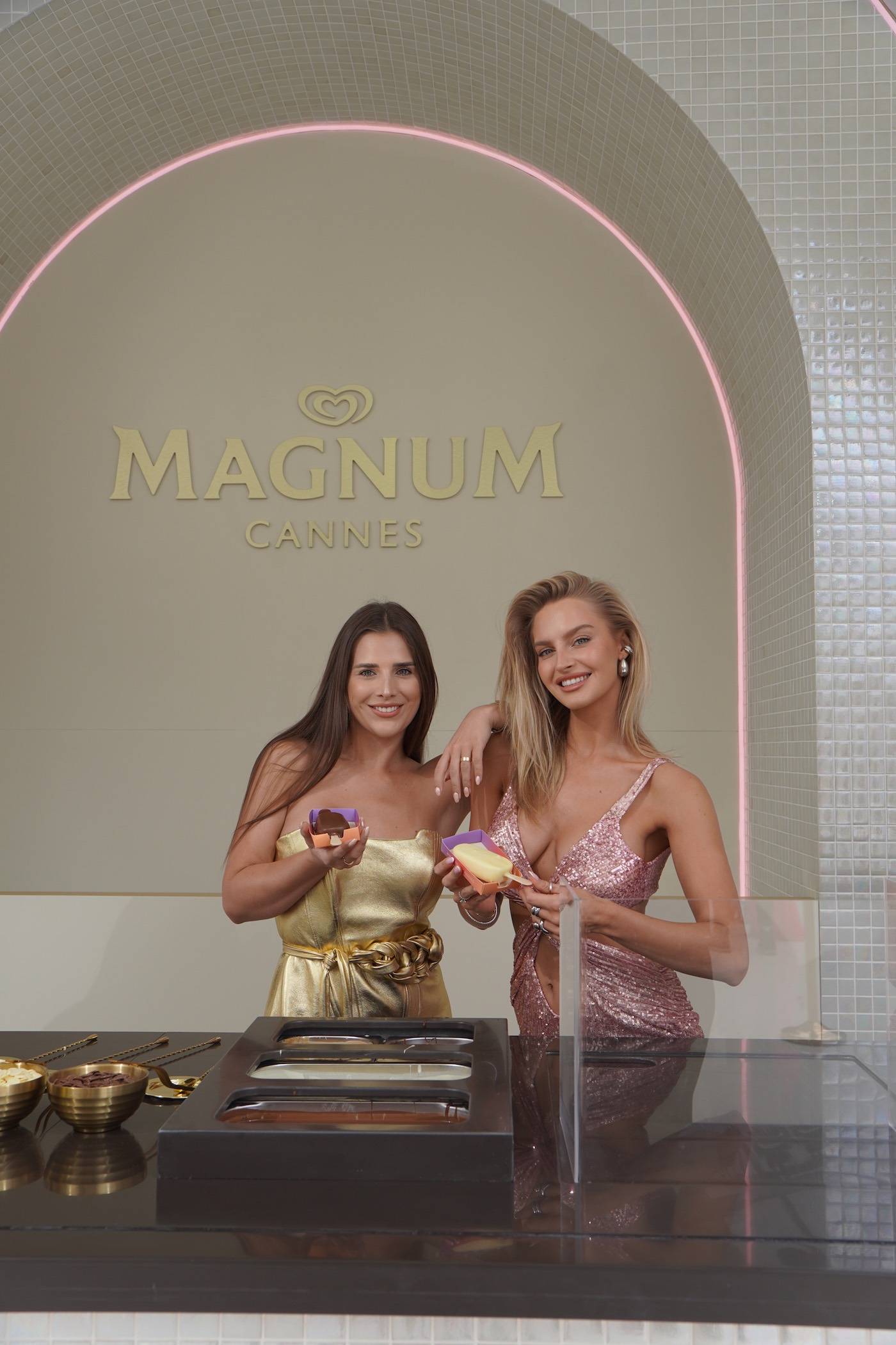 Karolina Pisarek-Salla i Ola Nowak podczas wydarzenia „Wherever Pleasure Takes You” w Cannes (Fot. Materiały prasowe)