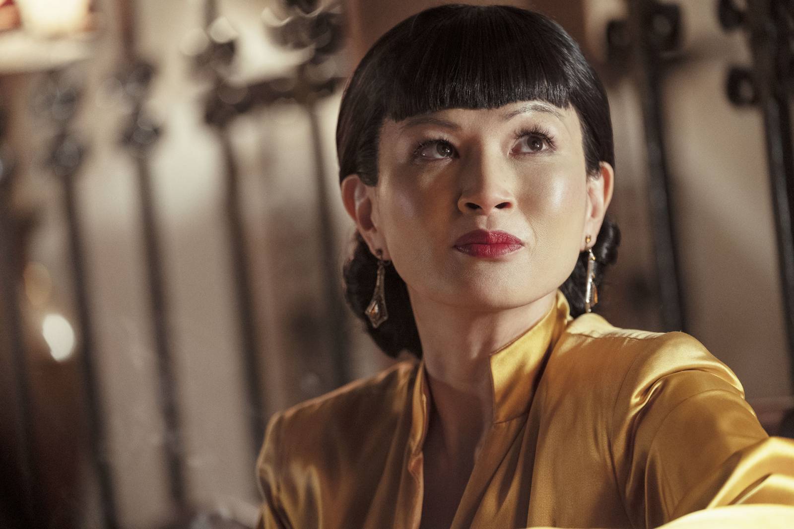 MICHELLE KRUSIEC jako ANNA MAY WONG (Fot. Saeed Adyani/Netflix)