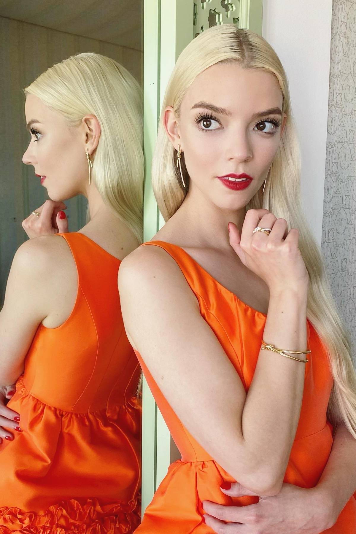 Instagram @anyataylorjoy