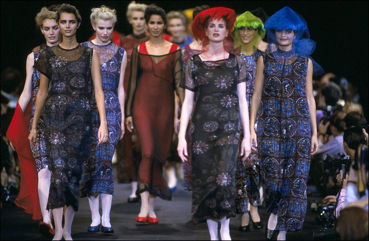 Comme des Garçons wiosna-lato 1991 (Fot. Getty Images)