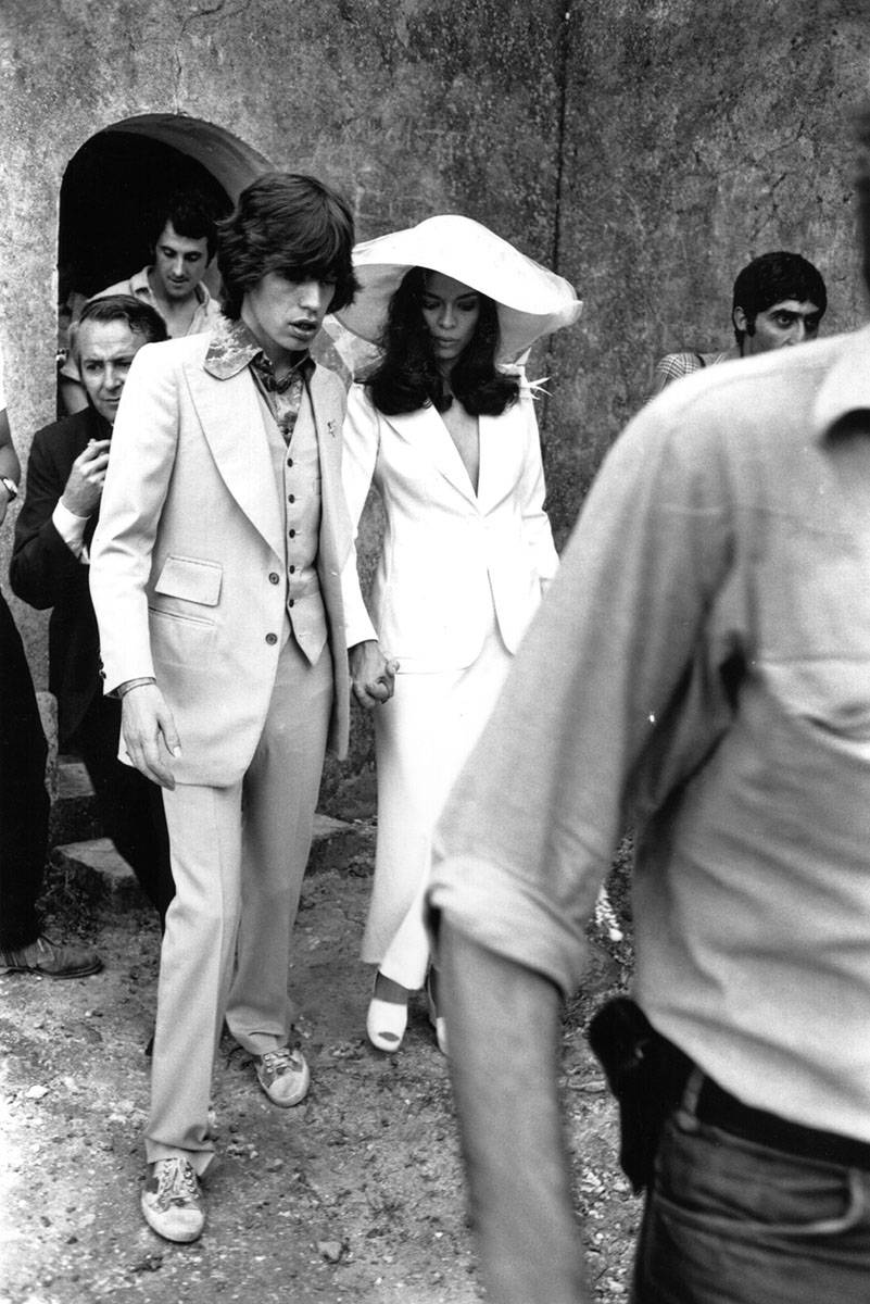 Mick Jagger z żoną Biancą tuż po ślubie (Fot. Getty Images)