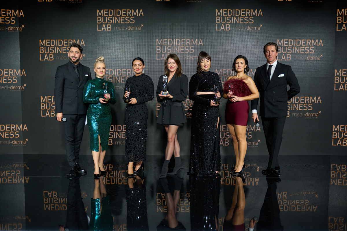Mediderma Business Lab: Podsumowanie dokonań marki w 2023 roku. Mediderma – słynna hiszpańska marka kosmetyczna – produkuje wyroby medyczne i dermokosmetyki, które celują w regenerację, wzmocnienie i odmłodzenie skóry.
