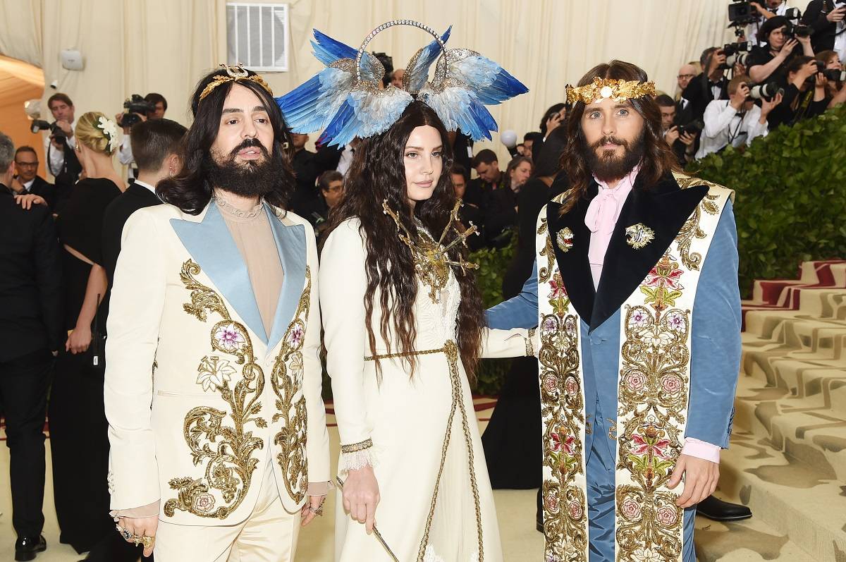 Alessandro Michele, Lana del Rey i Jared Leto podczas MET Gali 2018