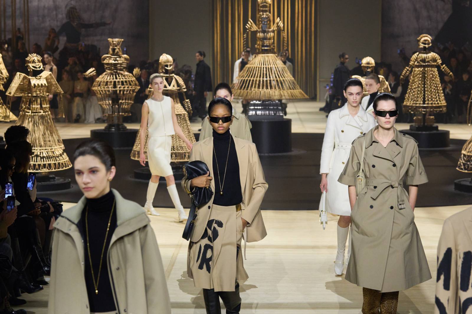 Christian Dior jesień-zima 2024 / (Fot. Spotlight. Launchmetrics )