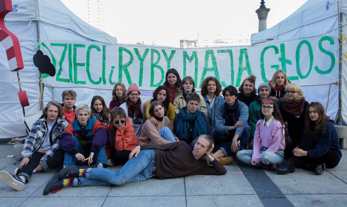 Działacze i działaczki Młodzieżowego Strajku Klimatycznego (Fot. Luka Łukasiak)