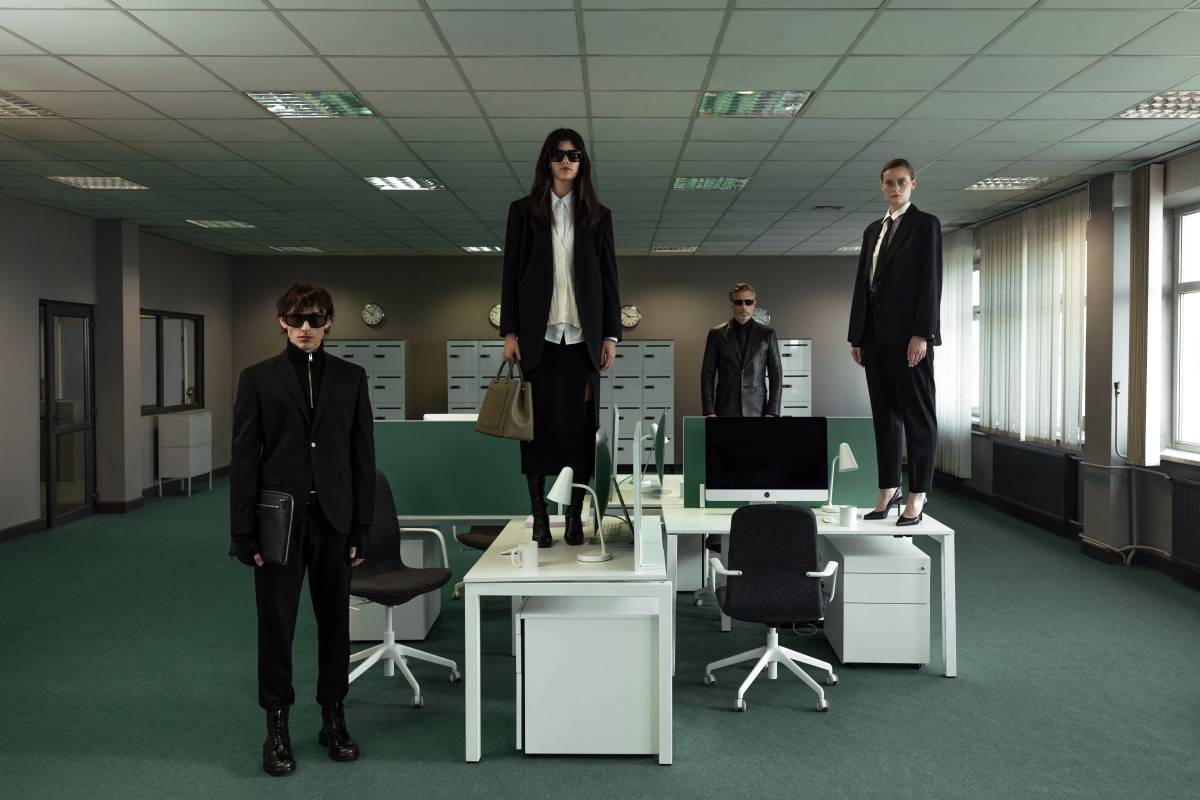„Back to Office” – najnowsza kampania modowa multibrandu Modivo. Modowy multibrand Modivo wystartował z jesienną kampanią „Back to Office” i swoją ofertą udowadnia, że możemy zachować indywidualność w świecie korporacji.