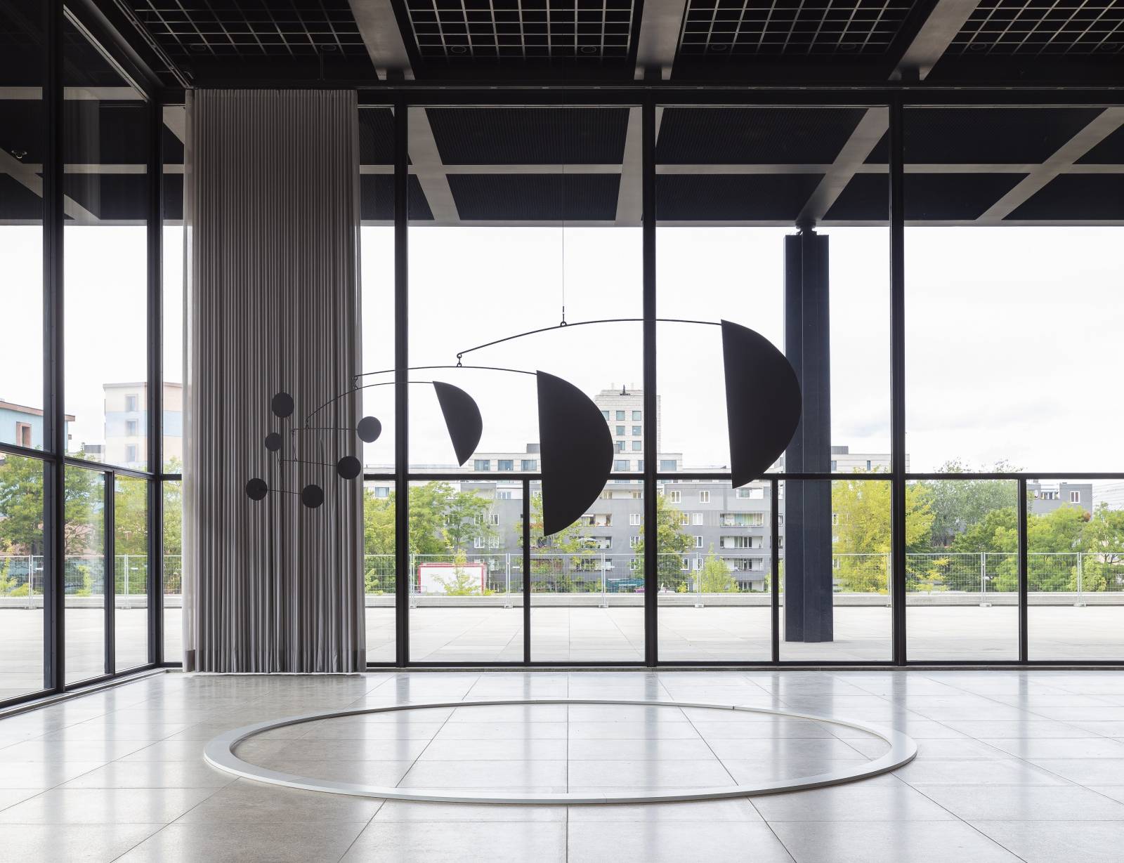 Alexander Calder, 3 Segments, 1973