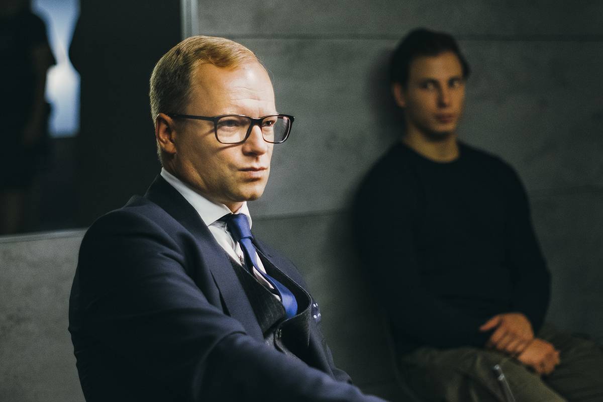 Maciej Stuhr w filmie Na bank się uda