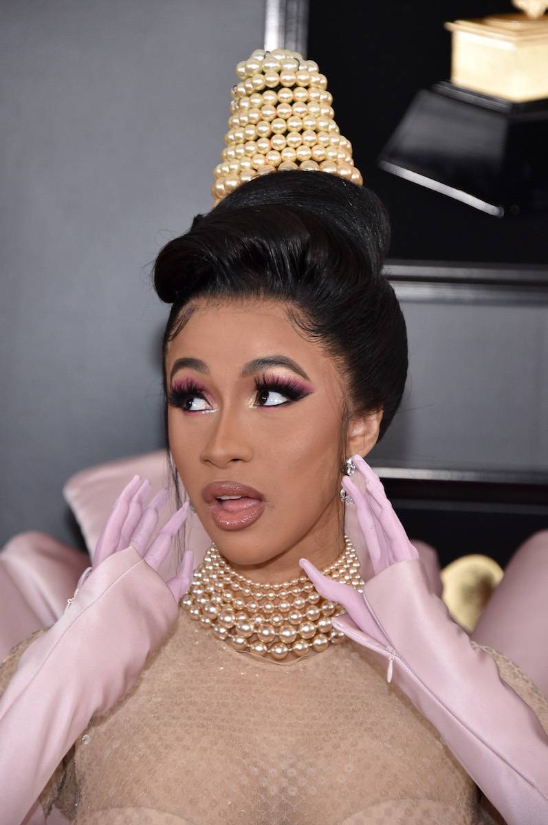 Cardi B w kreacji Thierry’ego Muglera z 1995 roku (Fot. John Shearer/Getty Images for The Recording Academy)