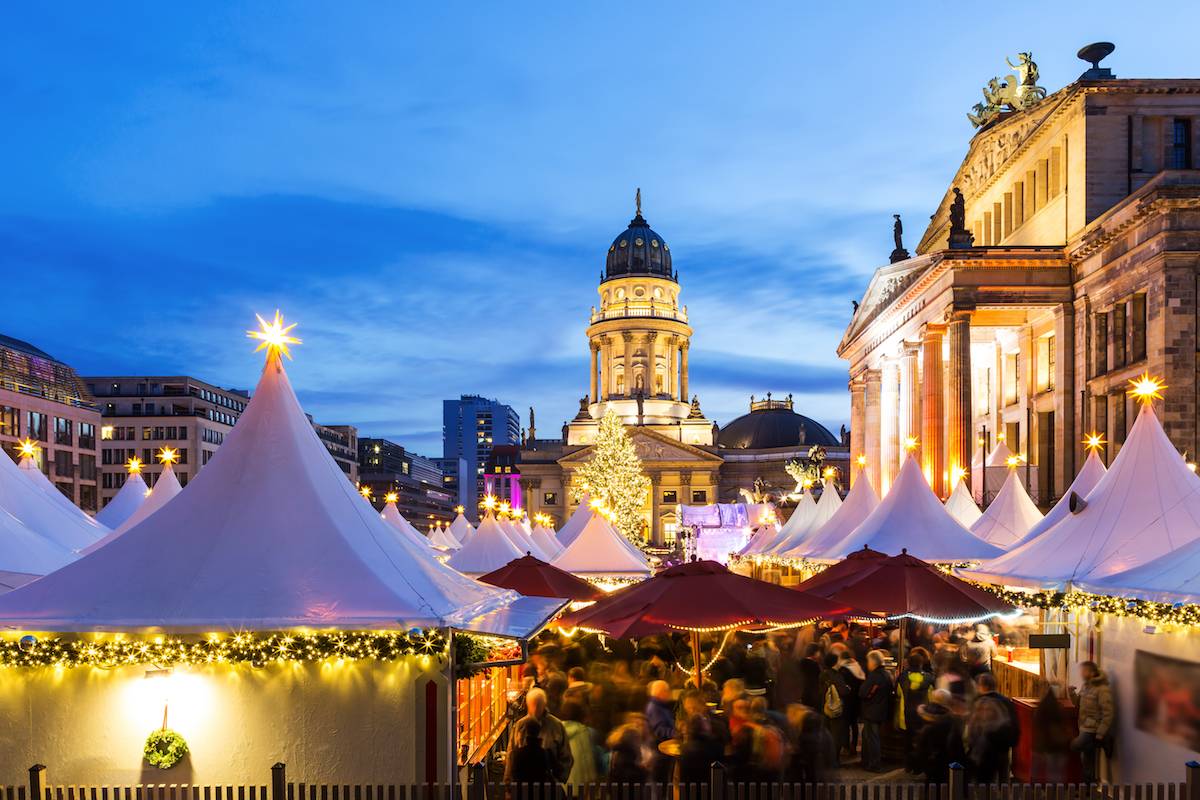 Jarmark świąteczny w Berlinie (Fot. Getty Images)