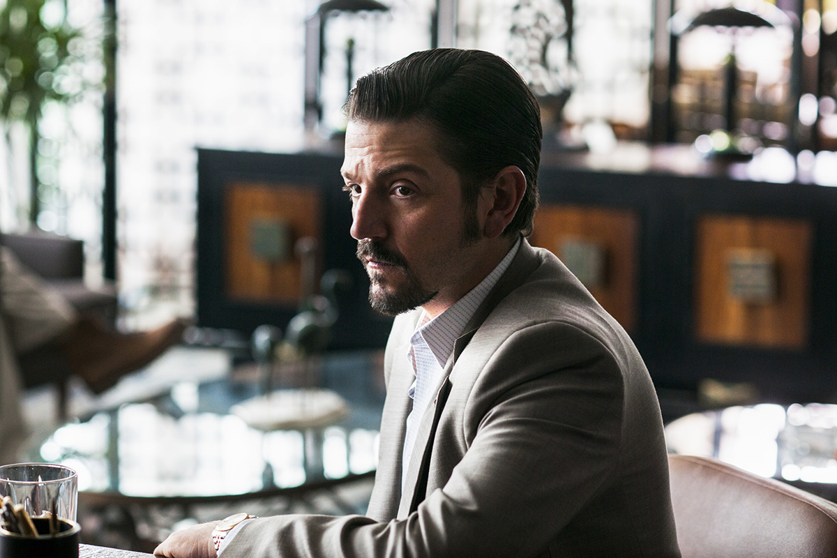 Diego Luna jako Miguel Ángel Félix Gallard w czwartym sezonie serialu Narcos (Fot. Materiały prasowe Netflix)