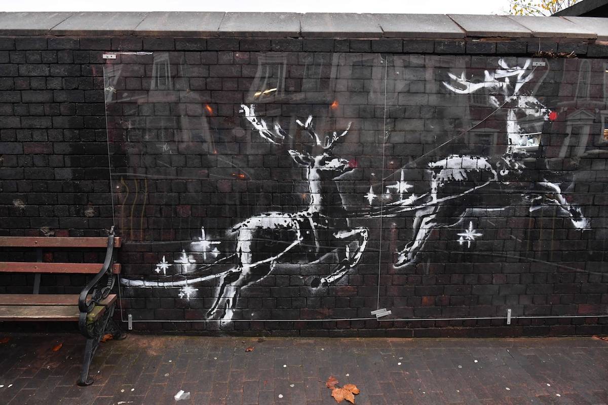 Nowy mural Banksyego w Birmingham / Fot. Paul Ellis/AFP/East News