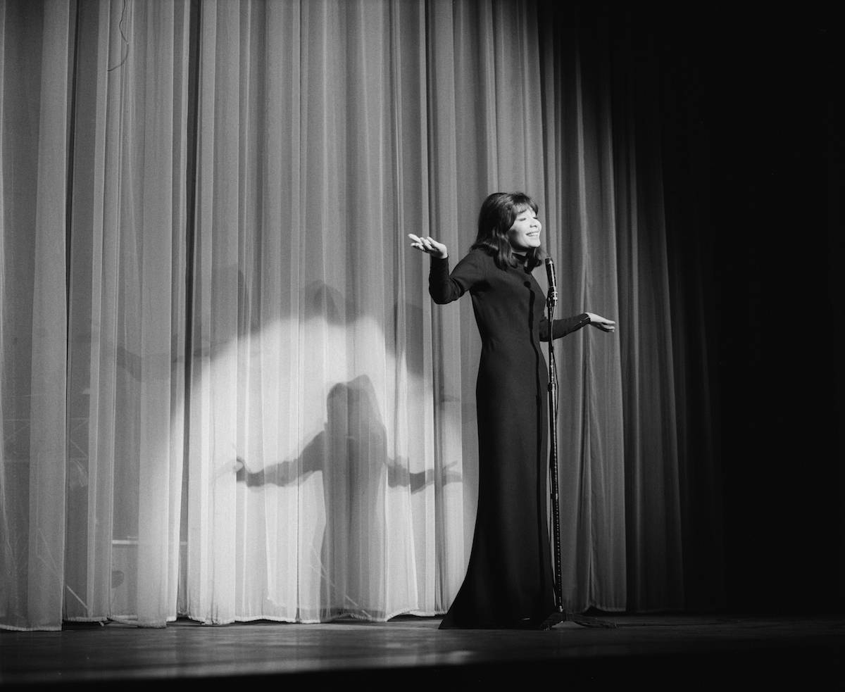 Juliette Gréco w 1962 roku (Fot. Pierre Vauthey/Sygma/Sygma via Getty Images)