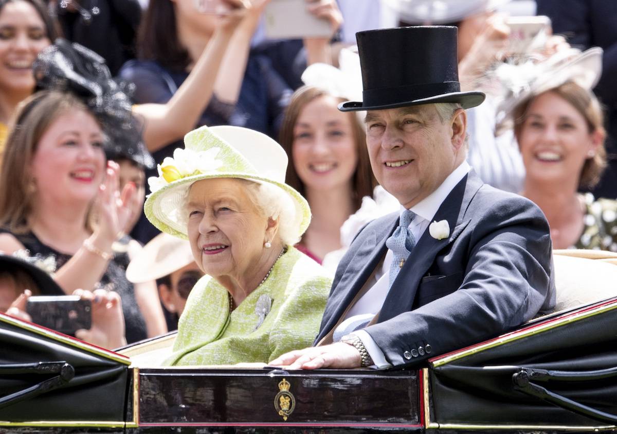 Elżbieta II i książę Andrzej (Fot. Mark Cuthbert/UK Press/Getty Images)