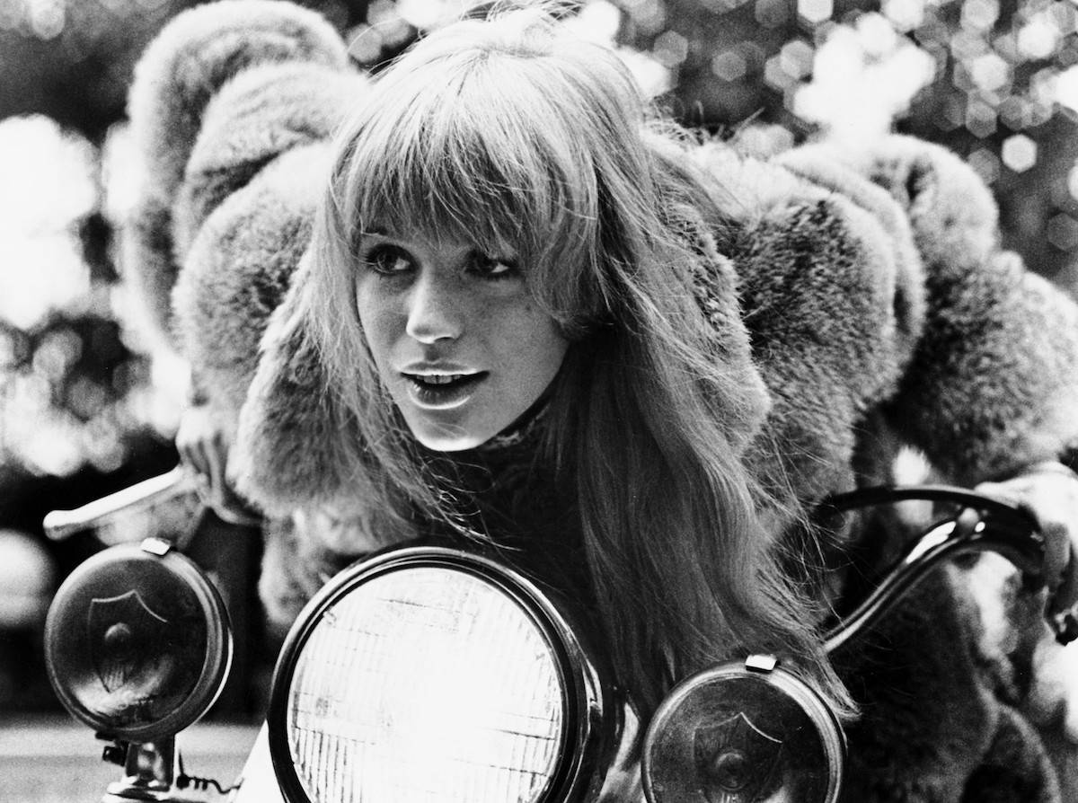 Marianne Faithfull w filmie Dziewczyna na motocyklu (Fot. Everett Collection/East News)