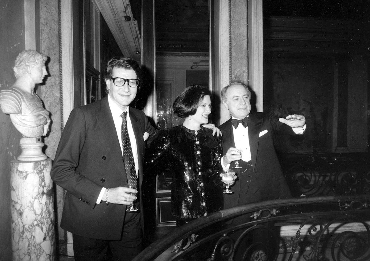 Yves Saint Laurent, Paloma Picasso i Pierre Bergé w 1986 roku (Fot. East News)