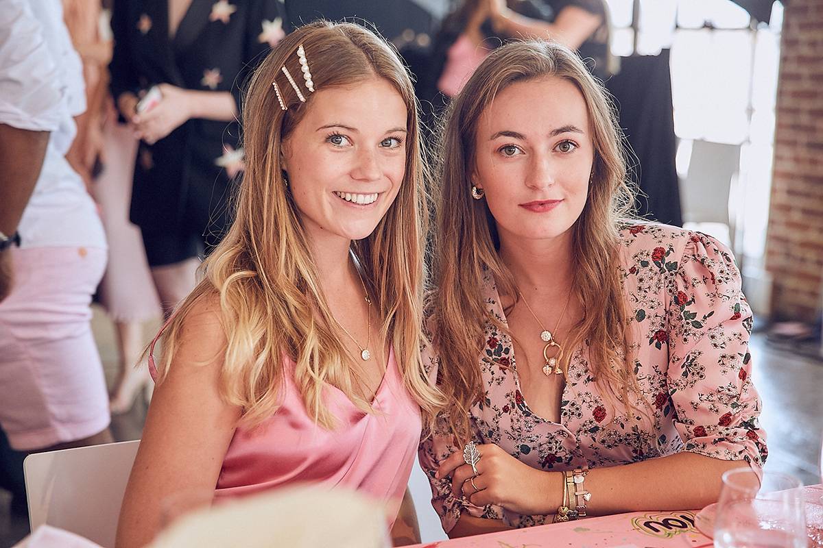 Influencerki zaproszone na premierę miały na sobie biżuterię z najnowszej kolekcji Pandory (fot. materiały prasowe)