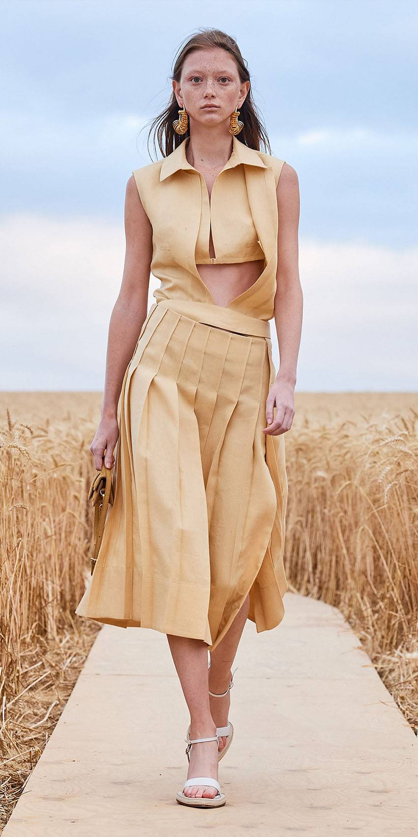 Jacquemus wiosna-lato 2021 / (Fot. Materiały prasowe)