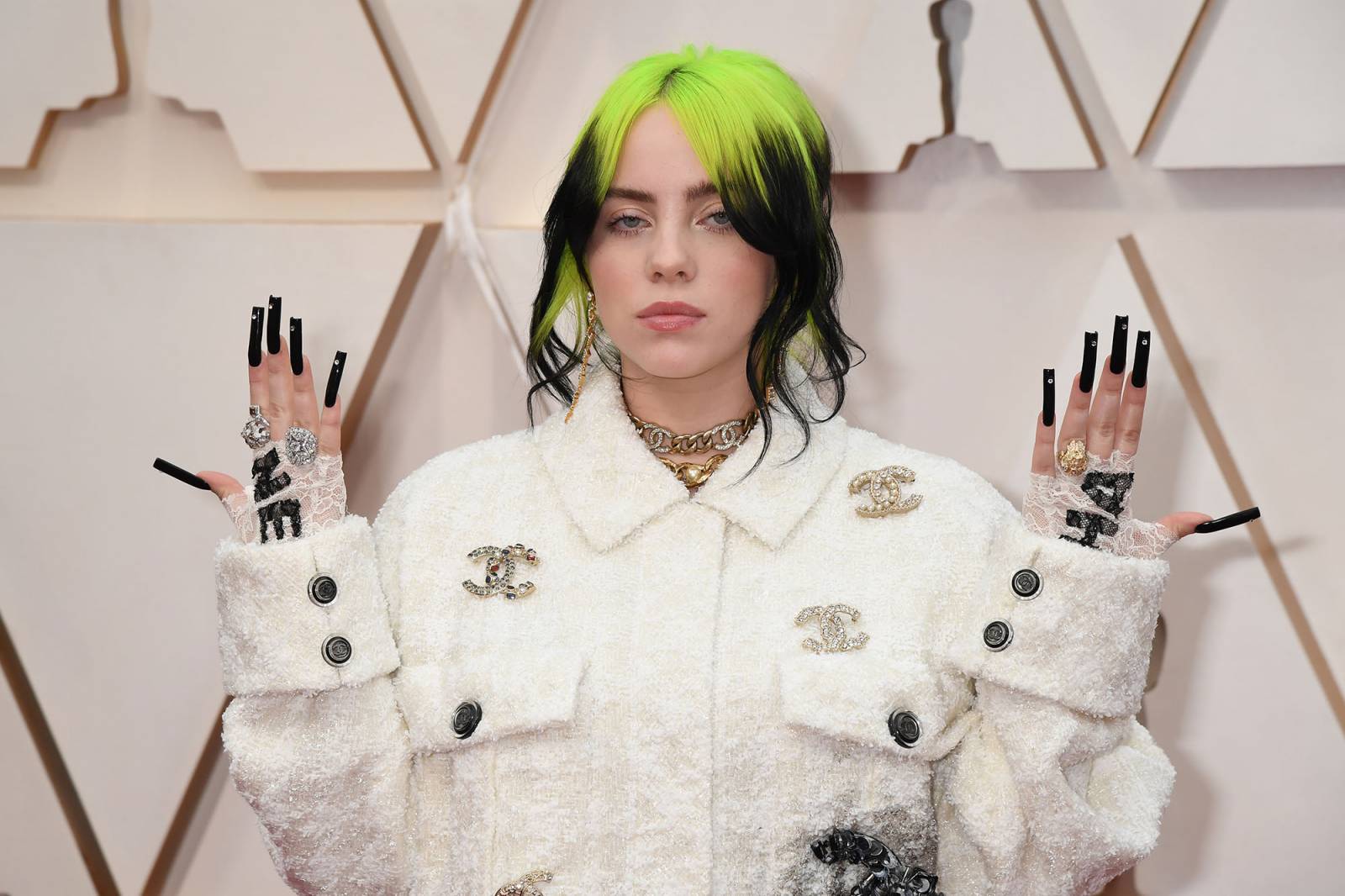 Billie Eilish na ceremonii wręczenia Oscarów w 2020 roku (Fot. Jeff Kravitz/FilmMagic)