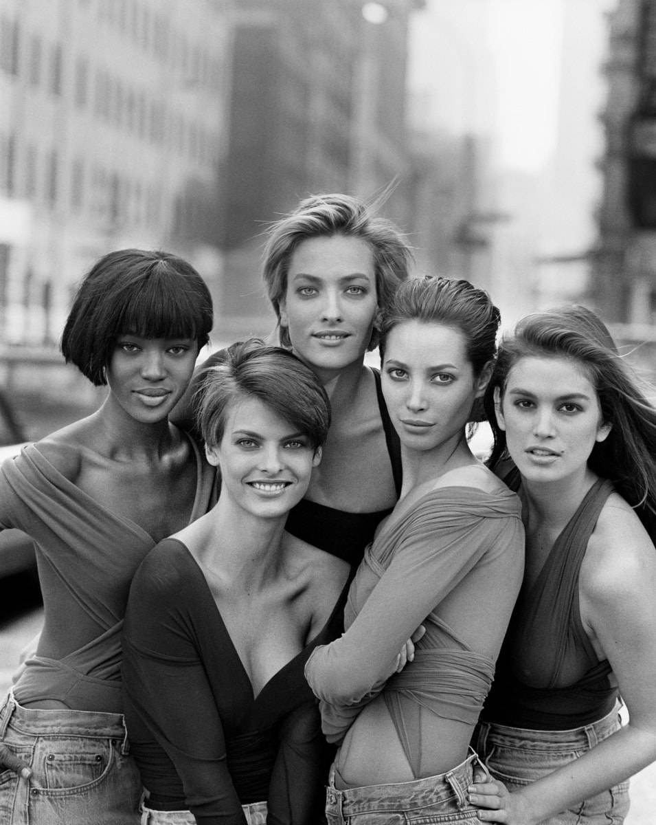 Ikoniczne zdjęcie Naomi Campbell, Lindy Evangelisty, Tatjany Patitz, Christy Turlington i Cindy Crawford (Fot. Peter Lindbergh)