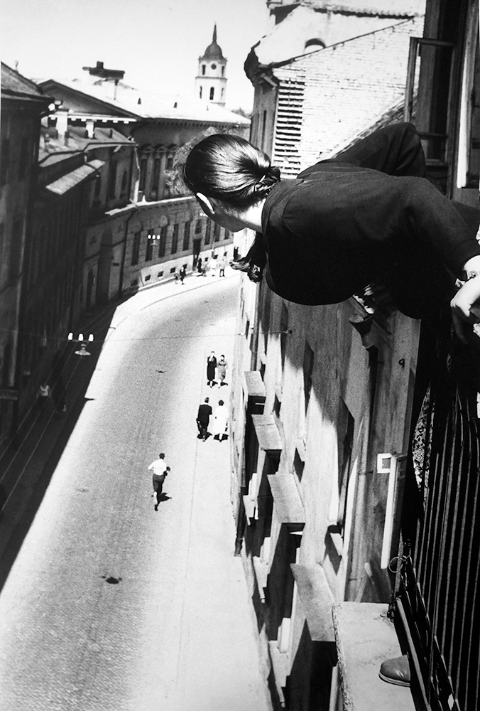 Maraton na ulicy Uniwerysteckiej, 1959 (Fot. Antanas Sutkus, Galeria STP)