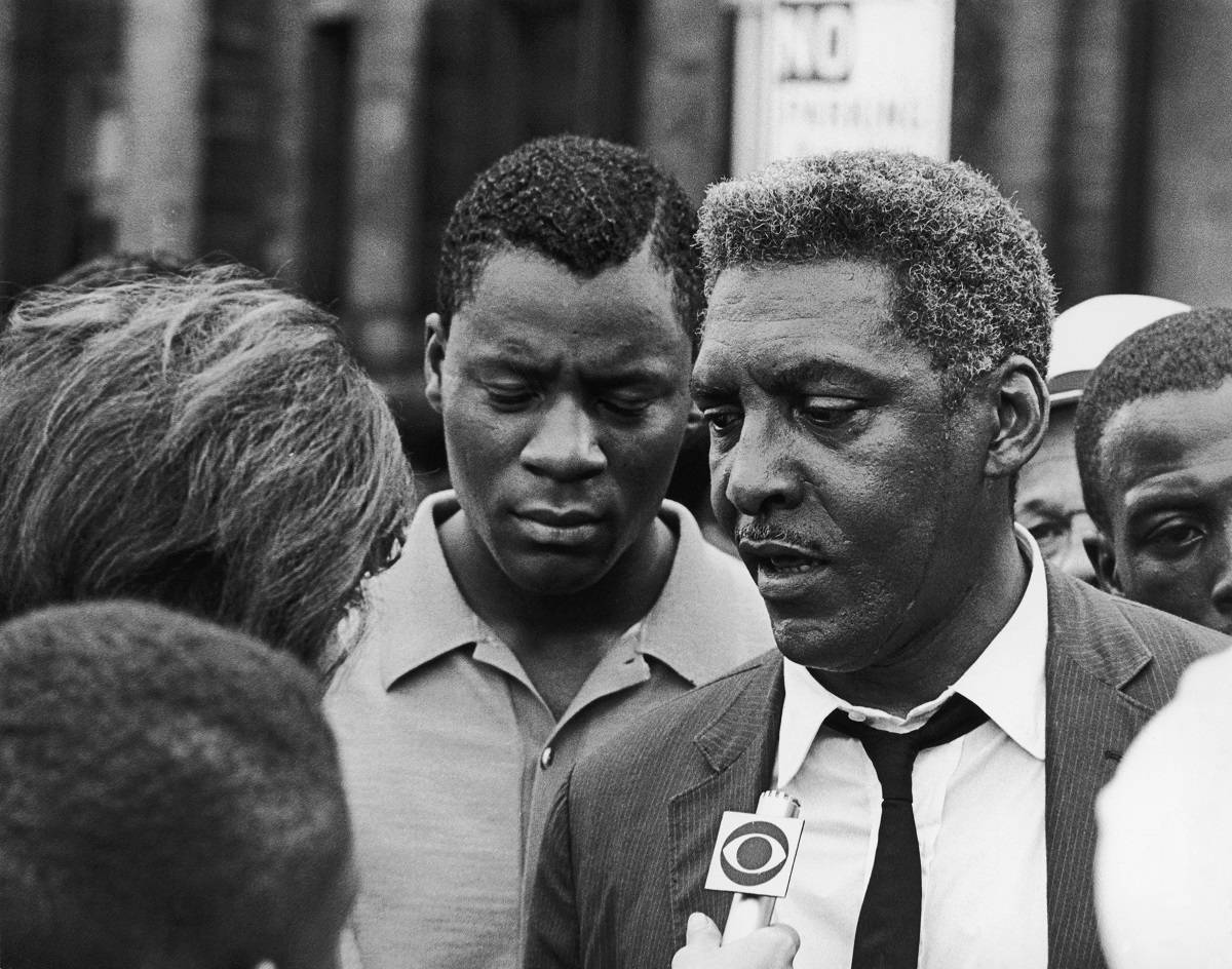 Bayard Rustin podczas demonstracji w Harlemie