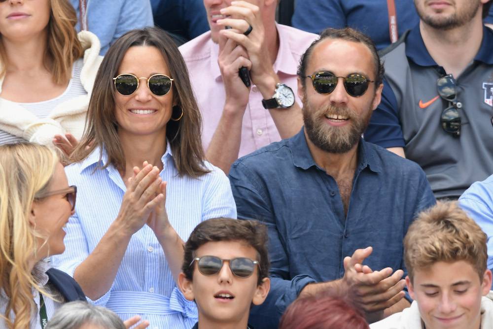 Pippa z bratem Jamesem na Wimbledonie (Fot. Getty Images)