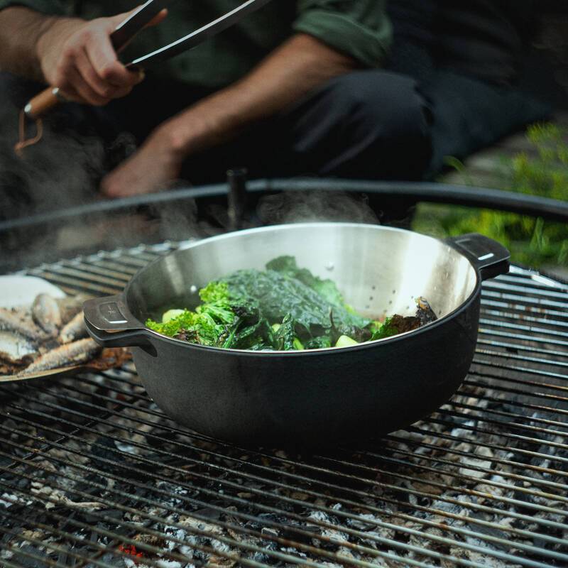 Zestaw naczyń Fiskars Norden Grill Chef (Fot. Materiały prasowe)