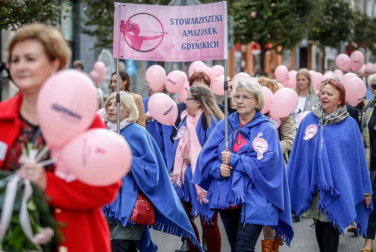 Gdynia. Marsz Różowej Wstążki.