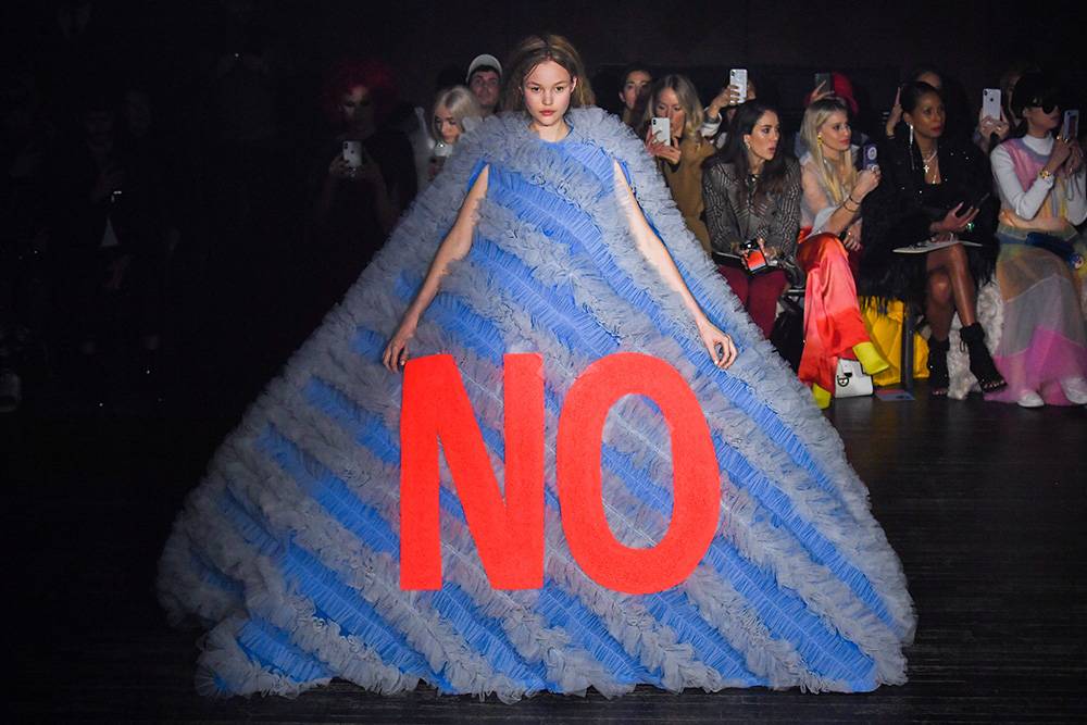 Viktor & Rolf haute couture wiosna-lato 2019 (Fot. Getty Images)