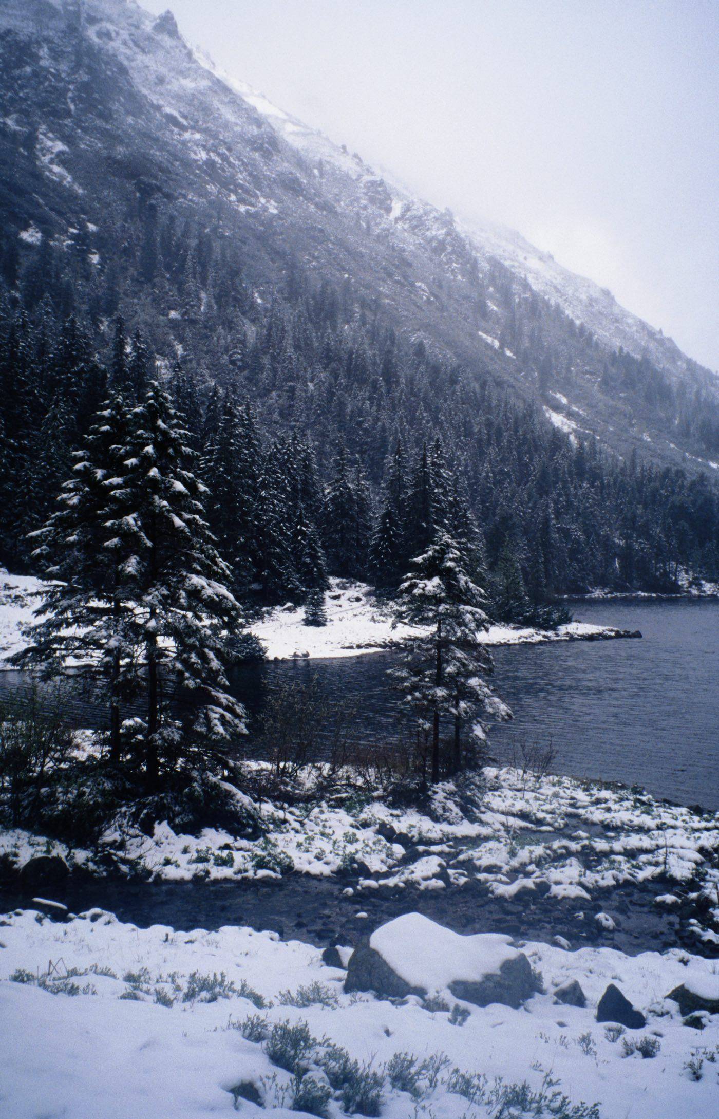 Morskie Oko zimą (Fot. Getty Images)