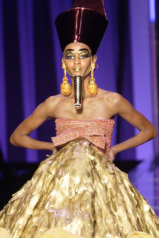 John Galliano couture wiosna-lato 2004