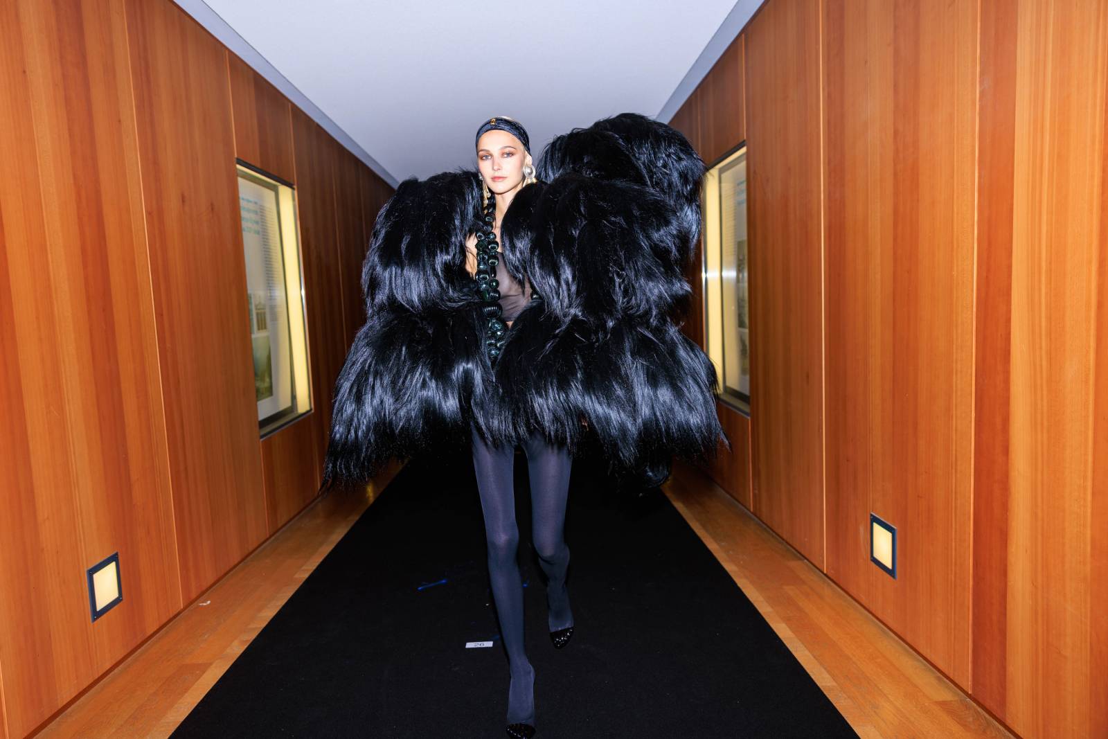 Schiaparelli haute couture jesień-zima 2023-2024 (Fot. Acielle StyleDuMonde)