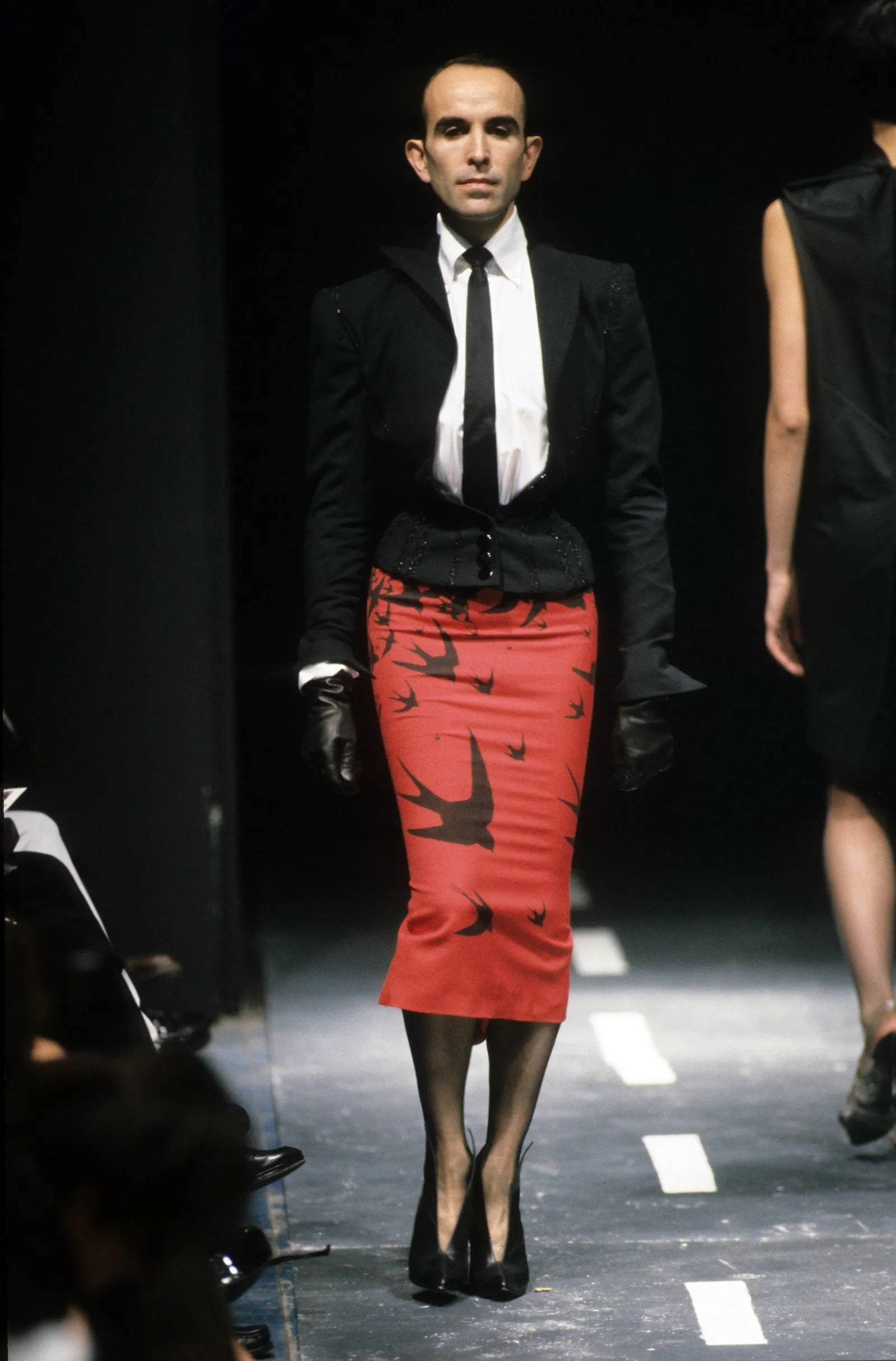Kolekcja Lee Alexandra McQueena Birds na sezon wiosna-lato 1995 była dla Seána McGirra wielką inspiracją (Fot. Condé Nast Archive)