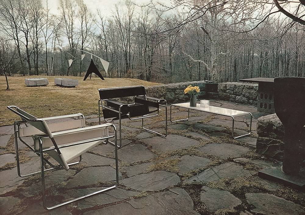 M. Breuer, Outdoor