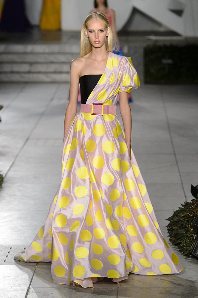 Carolina Herrera wiosna-lato 2018 (Fot. ImaxTree)