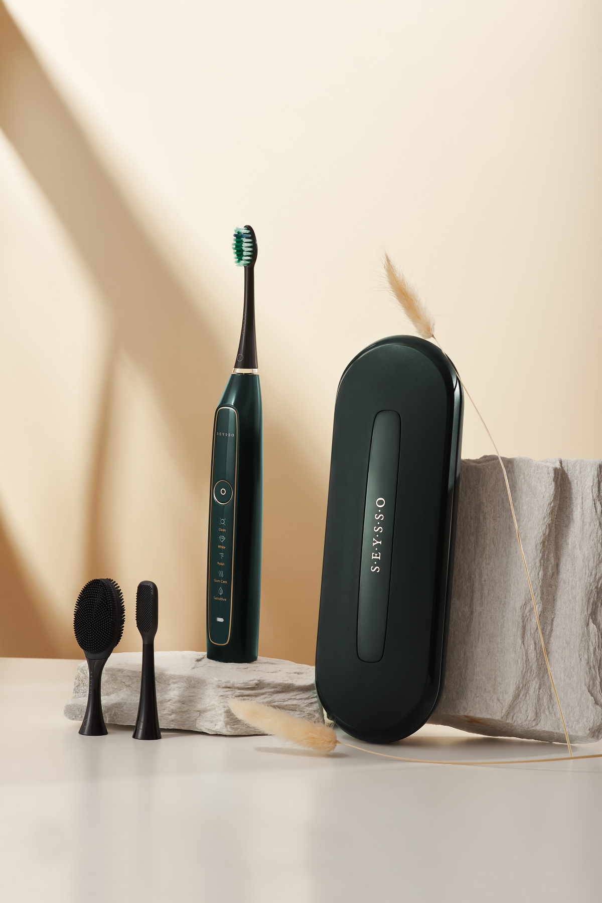 SEYSSO Gold Forest Green. 