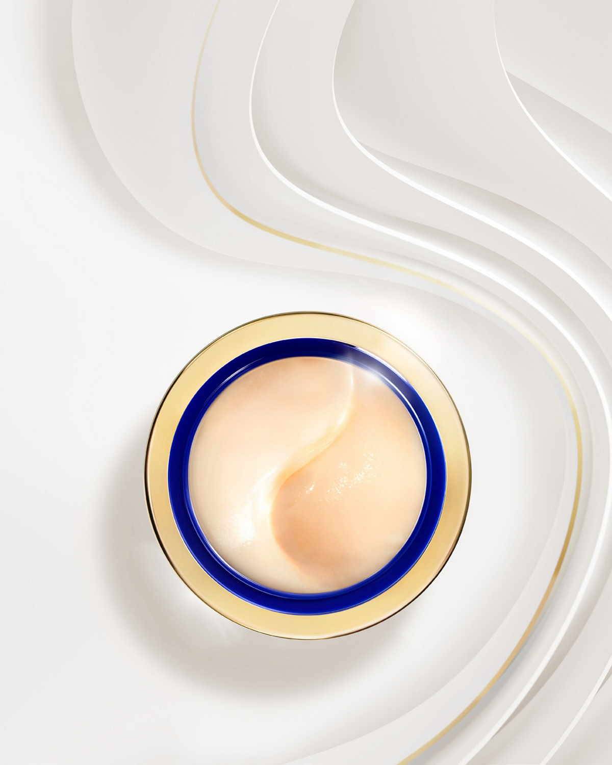 Shiseido Vital Perfection: Kosmetyki dla kobiet po 45. roku życia. Marka Shiseido przedstawia nową gamę kosmetyków przeciwstarzeniowych dla kobiet po 45. roku życia Vital Perfection. Jak działa?