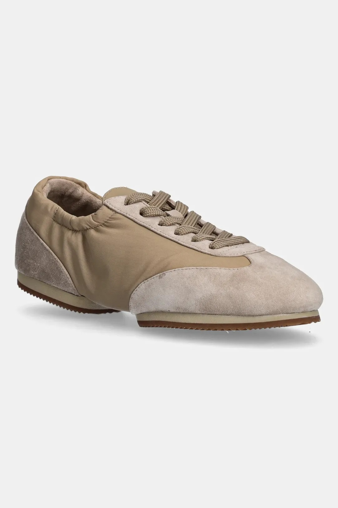 Sneakersy w odcieniach beżu, inspirowane stylem derby, marki Polo Ralph Lauren. Idealne na co dzień.