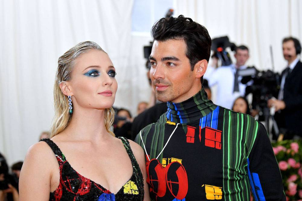 Aktorka z mężem, Joe Jonasem na gali MET 2019 (Fot. Getty Images)