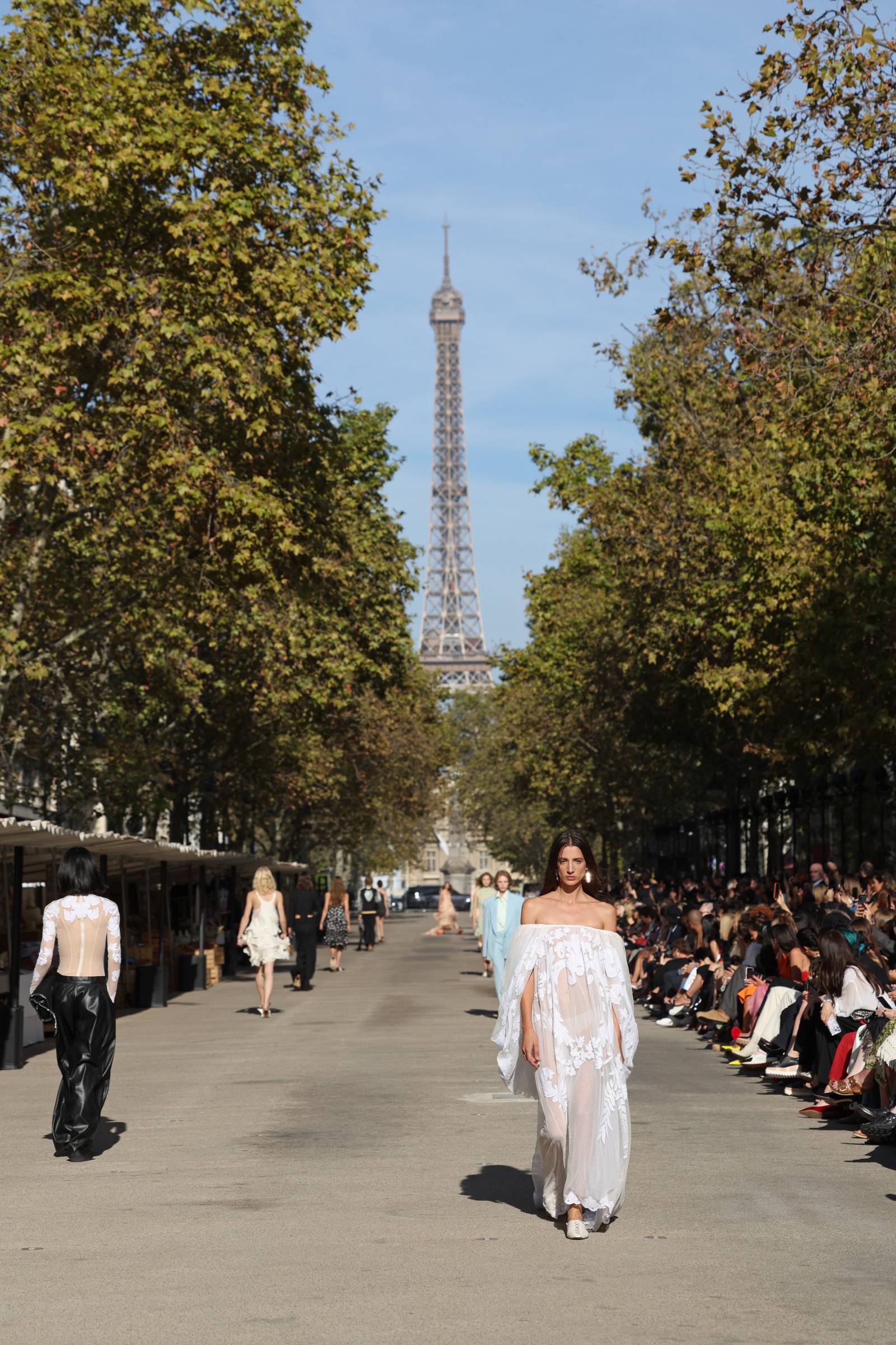 Stella McCartney wiosna-lato 2024 / Getty Images