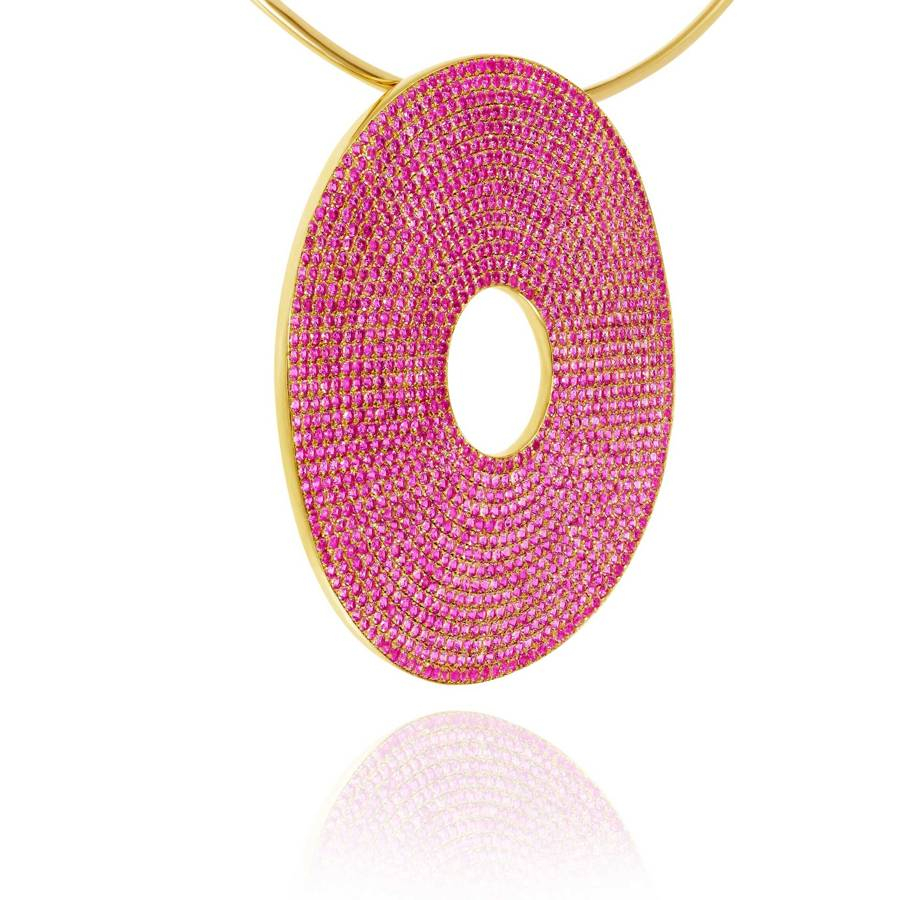 Detail of Sabine Gettys pink sapphire and 18-karat gold Circle necklace from the Big collection