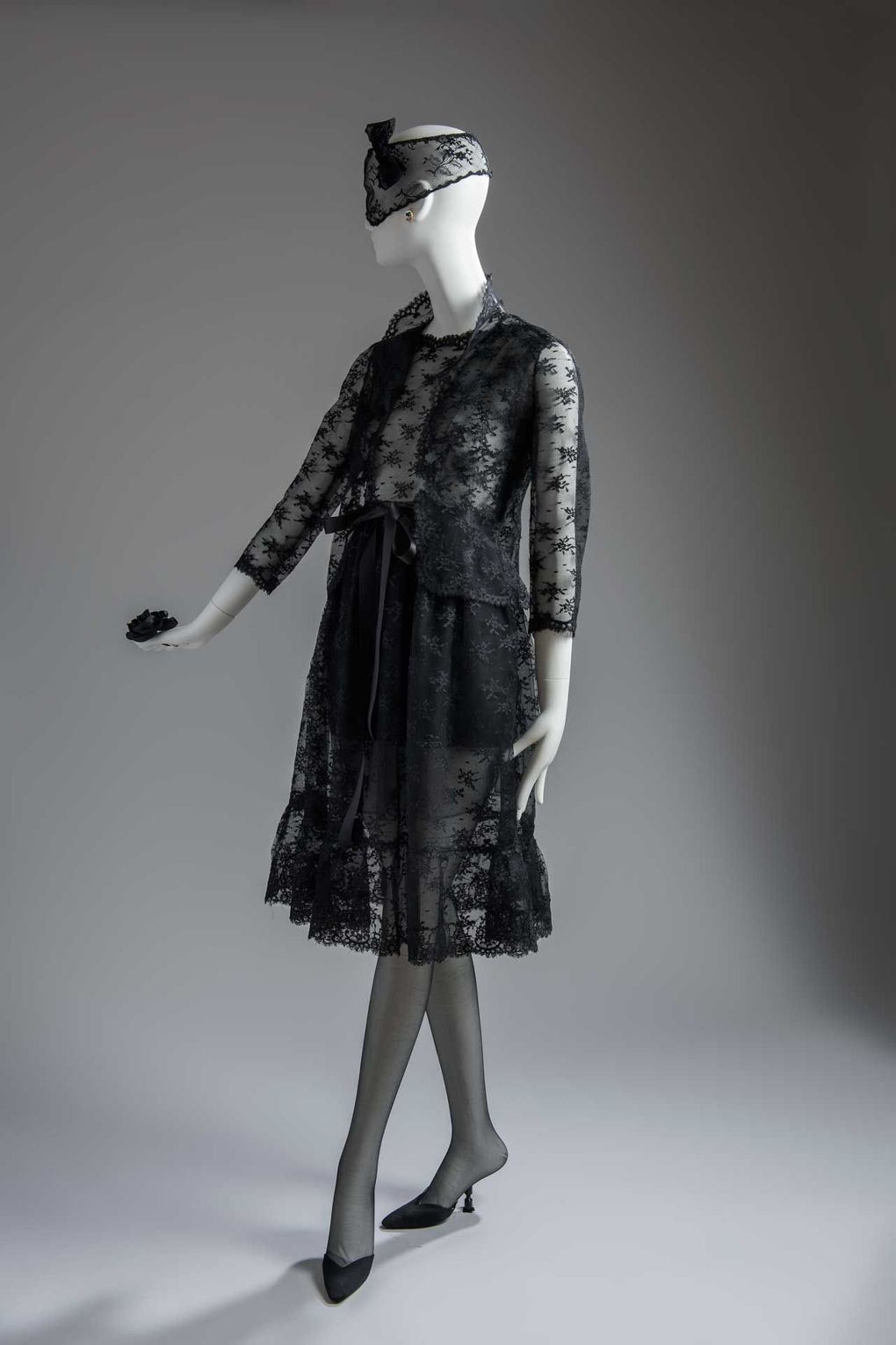 A Givenchy cocktail ensemble, comprising dress and jacket in Chantilly lace, worn by Audrey Hepburn in William Wylers How to Steal a Million, 1968 (Photo: Luc Castel, Givenchy)