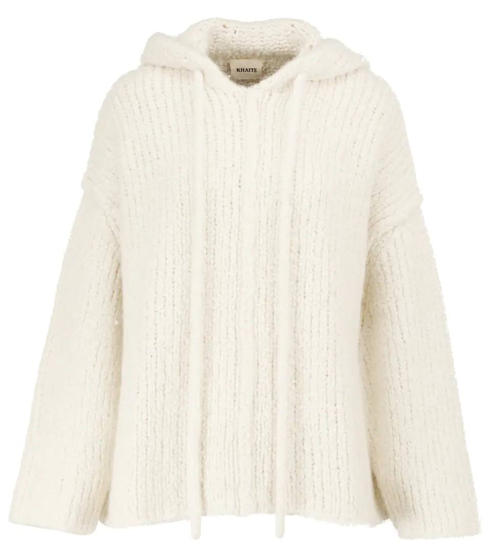 Sweter Khaite ok. 12500 zł (Fot. materiały prasowe)