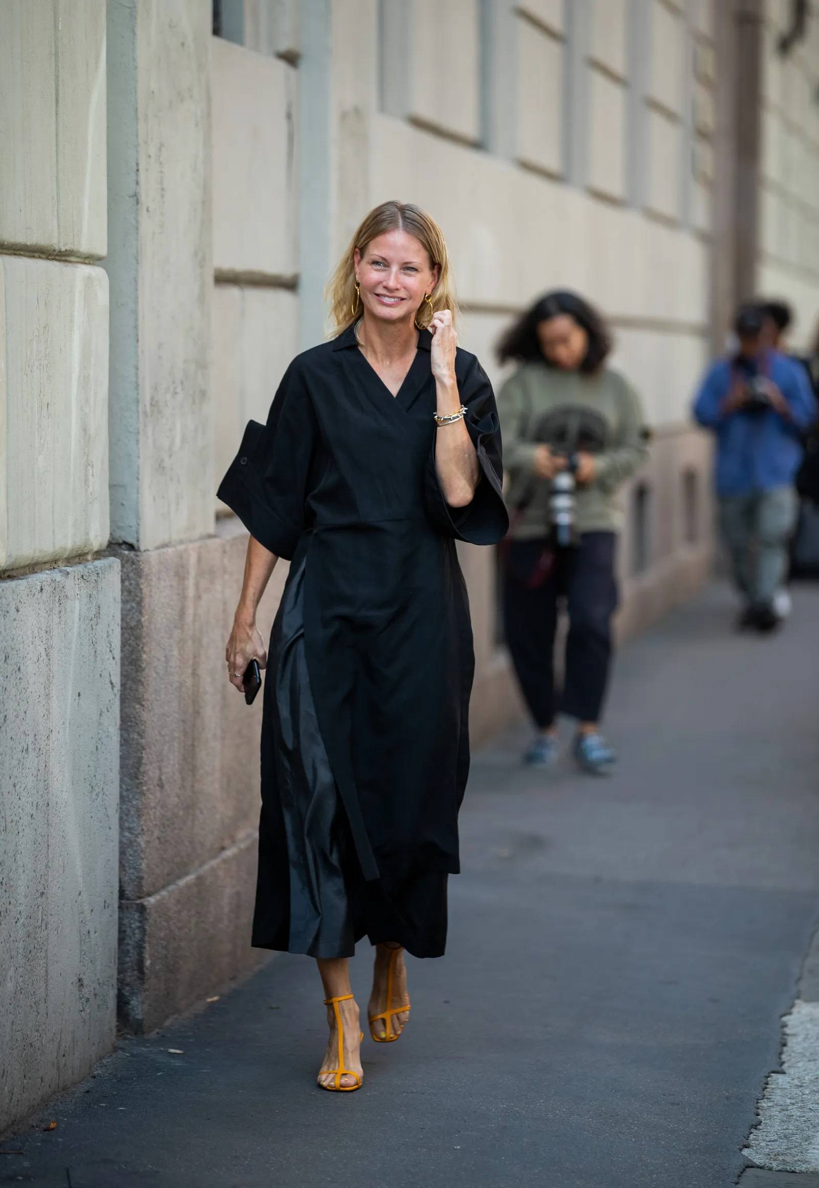 Holli Rogers na tygodniu mody w Mediolanie wiosna-lato 2020. (Fot. Christian Vierig/Getty Images)