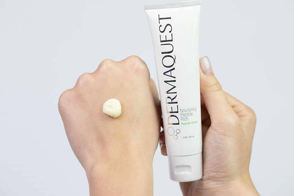 Kosmetyki Dermaquest w sklepie Topestetic.pl. Dermaquest Nourishing Peptide Rich: Ujędrniająco-odżywczy krem peptydowy do twarzy i szyi.