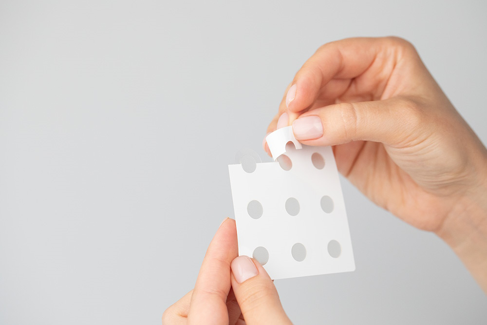 Dermomedica Anti - Blemish Nanoneedling Patches. Aktywne płatki nanoigłowe o działaniu przeciwtrądzikowym, przeciwzapalnym i rozjaśniającym.